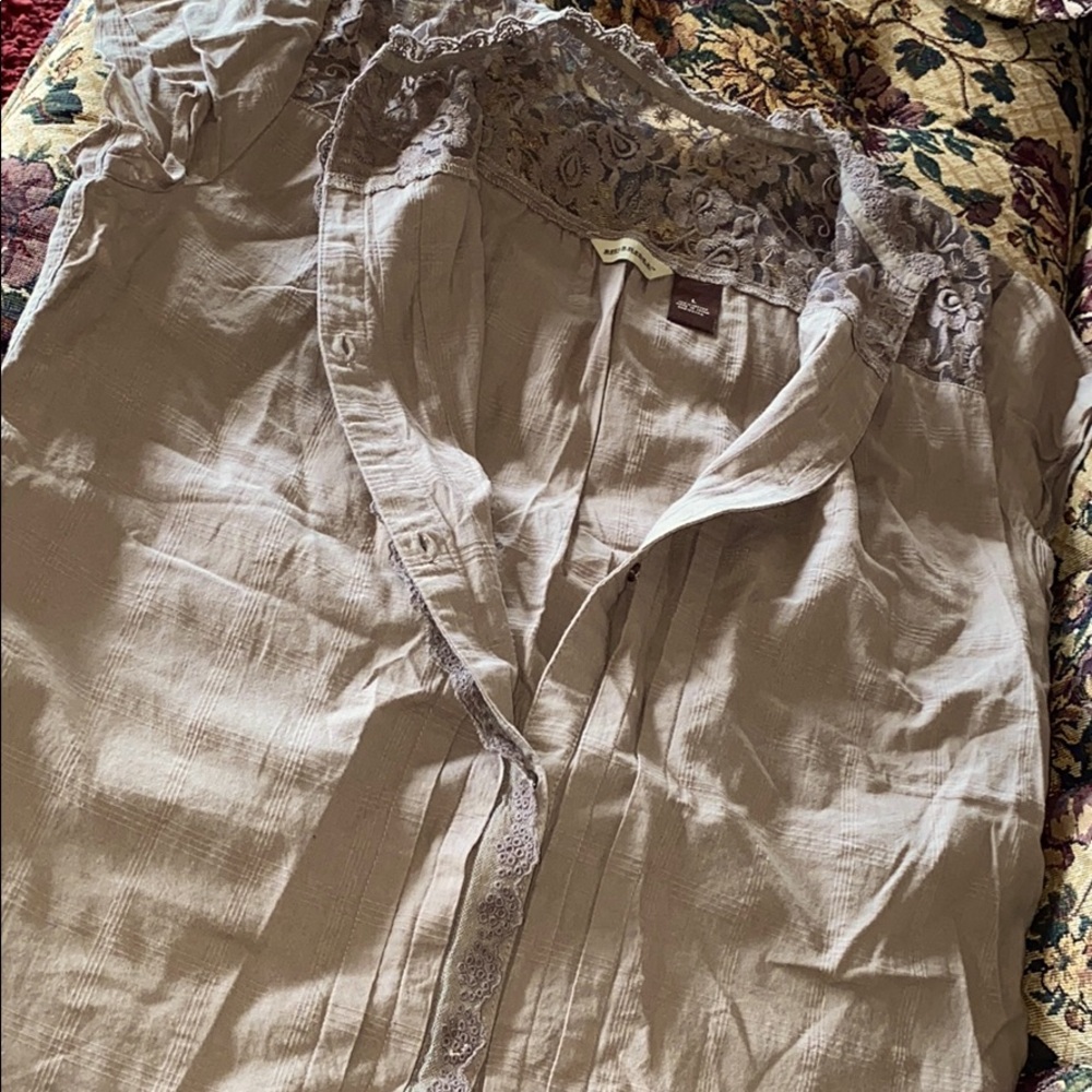 Short sleeve button up